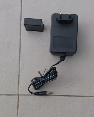 Alimentatore da 12V e 1A