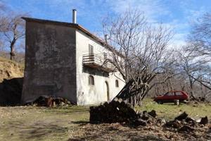 Terreno di 100000 m² a Roccamonfina