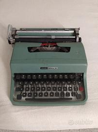 Macchina da scrivere Olivetti 