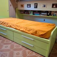 Letto con cassettiera per cameretta bambini