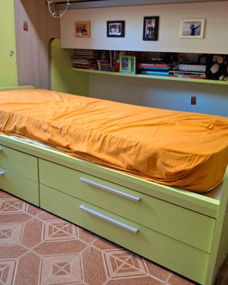 Letto con cassettiera per cameretta bambini