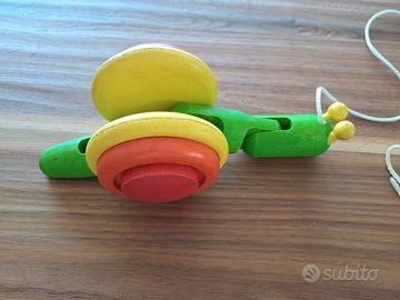 Lumaca in legno a traino