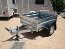 rimorchio-compatto-leggero-con-pianale-basculante