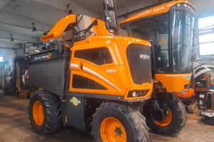 Vendemmiatrice Semovente Pellenc Optum 880