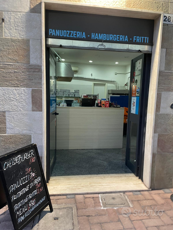 Laboratorio adibito a Pizzeria/Hamburger/Kebab