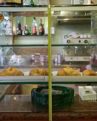 Vetrina da bar per brioches