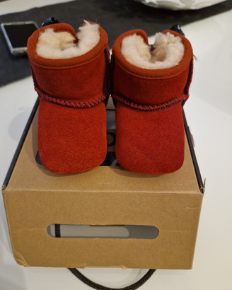 Varie scarpe + UGG per neonati 6/12 mesi