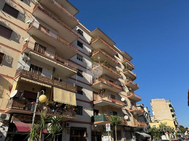 5 LOCALI A CASTELLAMMARE DI STABIA