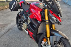 borse streetfighter v4 