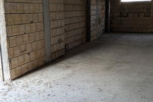 Ampio Magazzino/Laboratorio Grezzo 400 mq