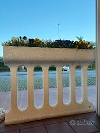 Fioriere in cemento bianco