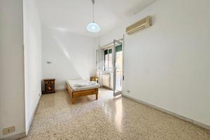 MONOLOCALE A ROMA