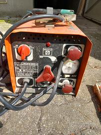 Saldatrice a elettrodo