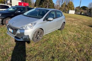 Peugeot 208 PureTech 82 5 porte Allure
