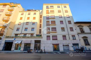 4 LOCALI A FIRENZE