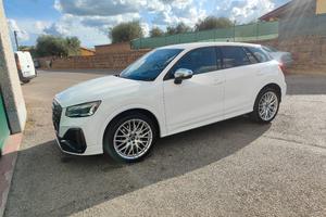 audi sq2 300cv