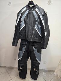 giacca e pantalone moto