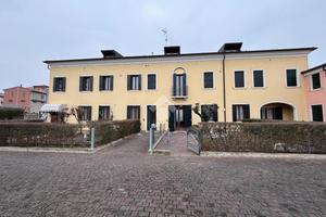 4 LOCALI A CAMPONOGARA