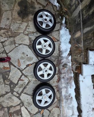 Set 4 Cerchi in Lega 15" AVUS + Gomme Invernali