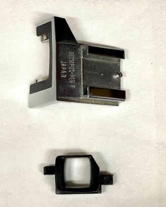 Olympus Pen FT oculare e staffa flash