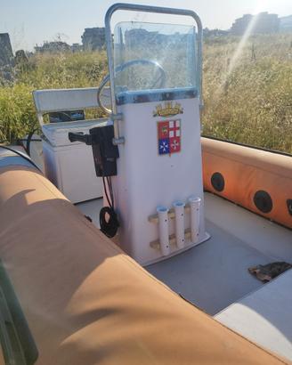 Gommone Mariner 430 con carrello