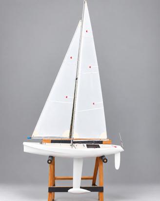 Barca a Vela RC - Robbe Windstar (Classe IOM)