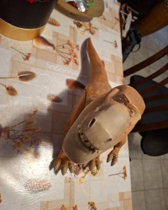 Disney PIXAR Il Buon Dinosauro Butch Deluxe Figura