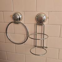 Porta asciugacapelli e porta asciugamani a ventosa