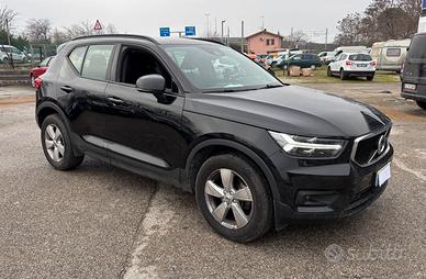 VOLVO XC40 D3
