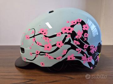 CASCO BICI Nutcase "Street Cherry Blossom"