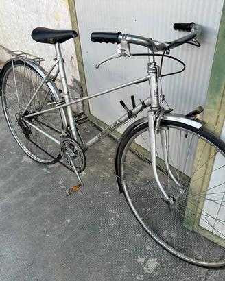bicicletta modello francese con cambio 10 rapporti