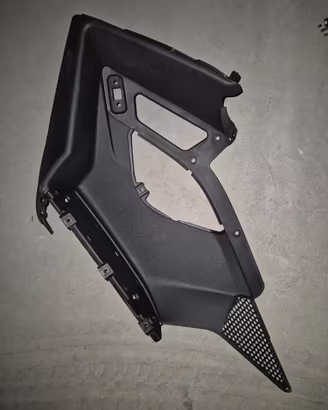 Sotto pedana gilera gp 800 srv 850 nuova