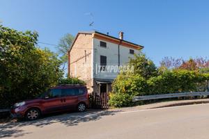 RIF:C267 CASA INDIPENDENTE DA RISTRUTTURARE CON AM