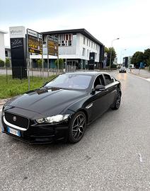Jaguar xe motore Rotto