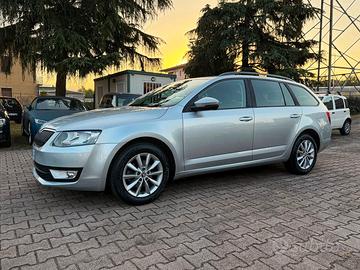Skoda Octavia 2.0 TDI CR Wagon Executive NAVIGA CR