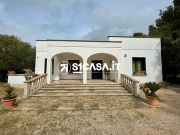 Villetta indipendente con pineta