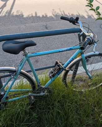 Bicicletta Bianchi con sella e catena nuova