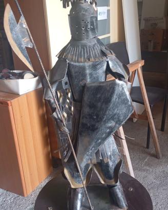statua cavaliere medievale 