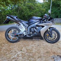 Yamaha r1 2004 first edition