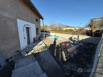 Casa singola ad Aci Sant' Antonio