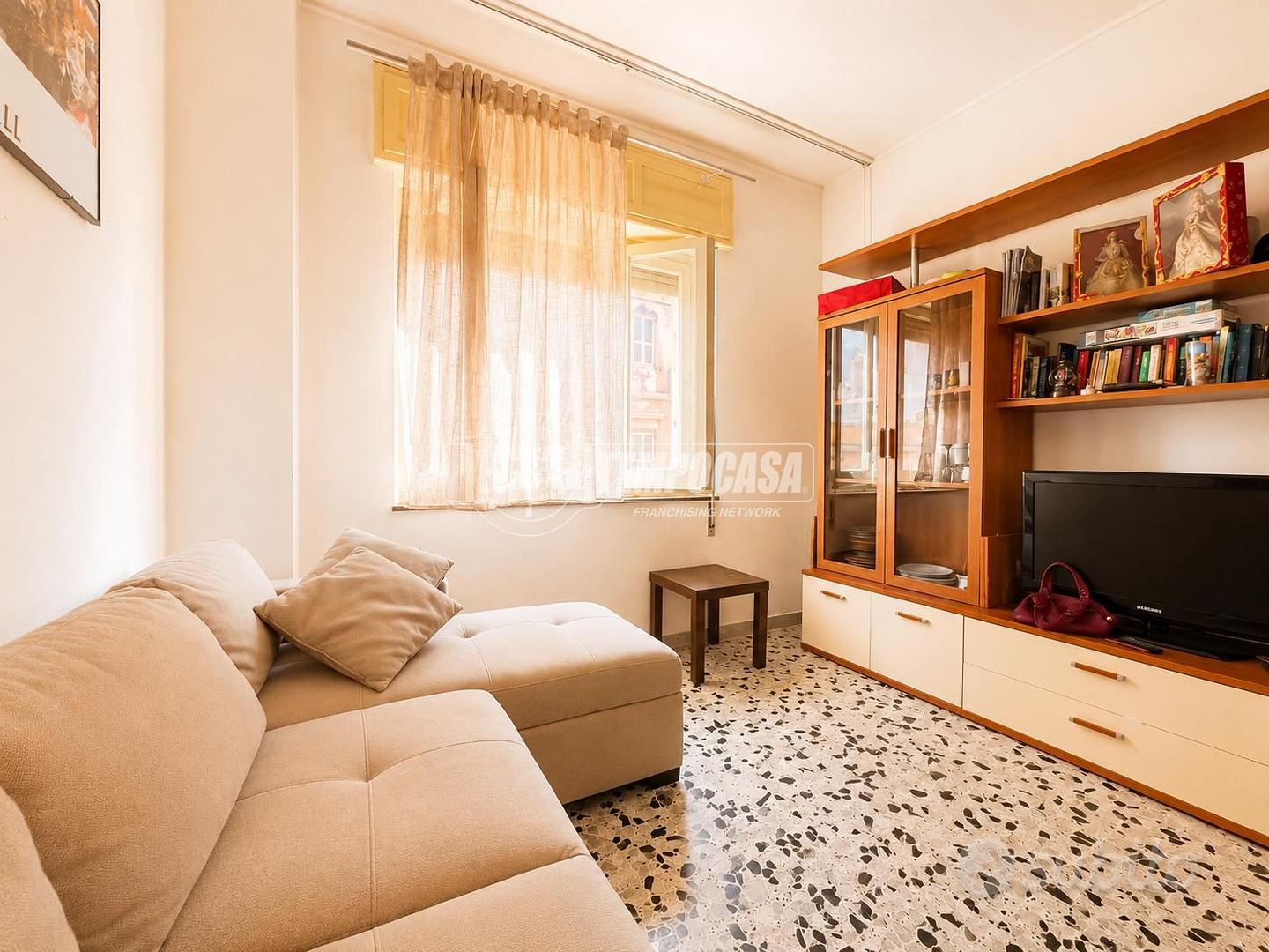 TRILOCALE - VIA SAN GIOVANNI CAGLIARI - Vista 5