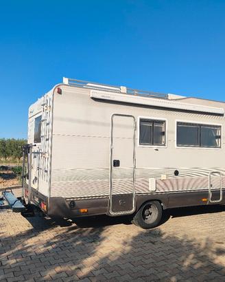 Camper Rimor SuperBrig 678