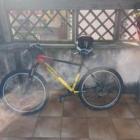 MTB Scrapper 26- Freni a disco-+ casco oneal