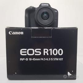 Canon EOS R100 + 18-45mm F4.5-6.3 IS STM usato