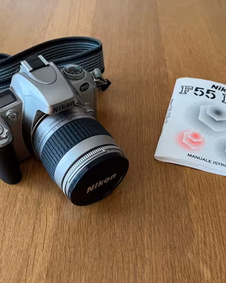 Nikon F55 reflex analogica