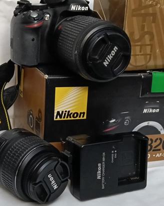 Nikon D3200 con obiettivi 18-55mm + 55-200mm