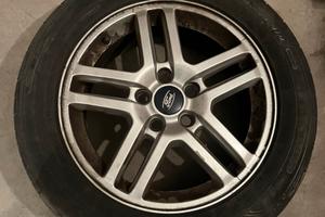 Cerchi in lega Ford