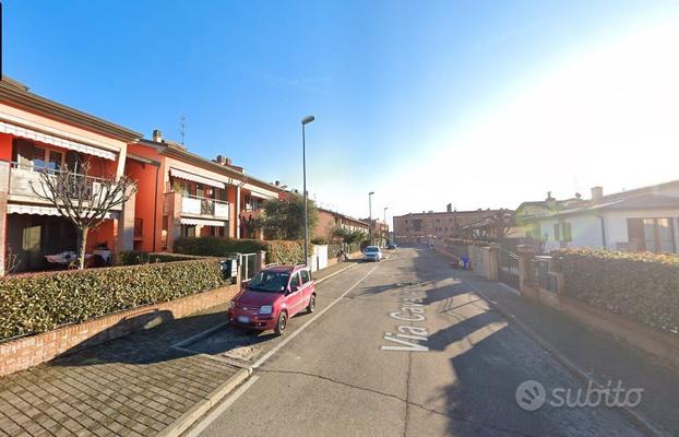 3locali arredato con posto auto e balcone -450,00