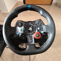 volante e pedaliera Logitech Usati