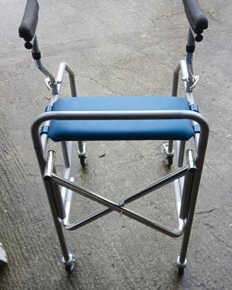 Deambulatore per anziani